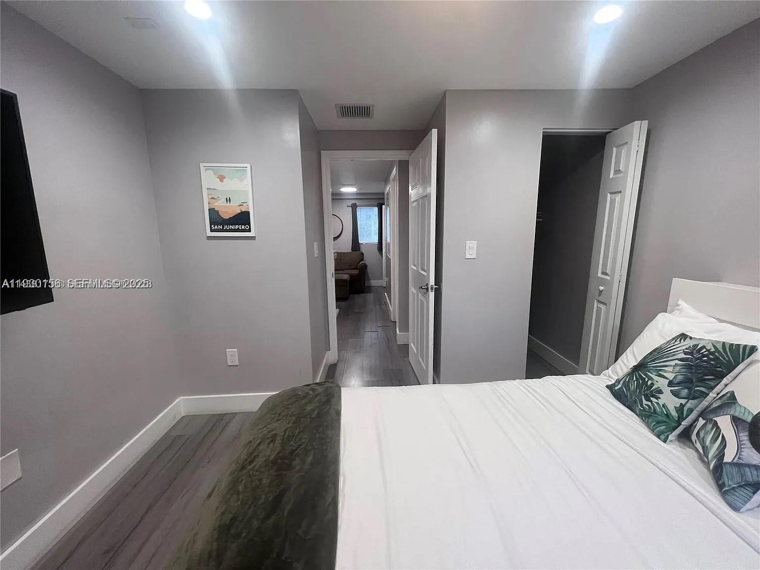 821 SW 2nd St #2 Miami, FL 33130