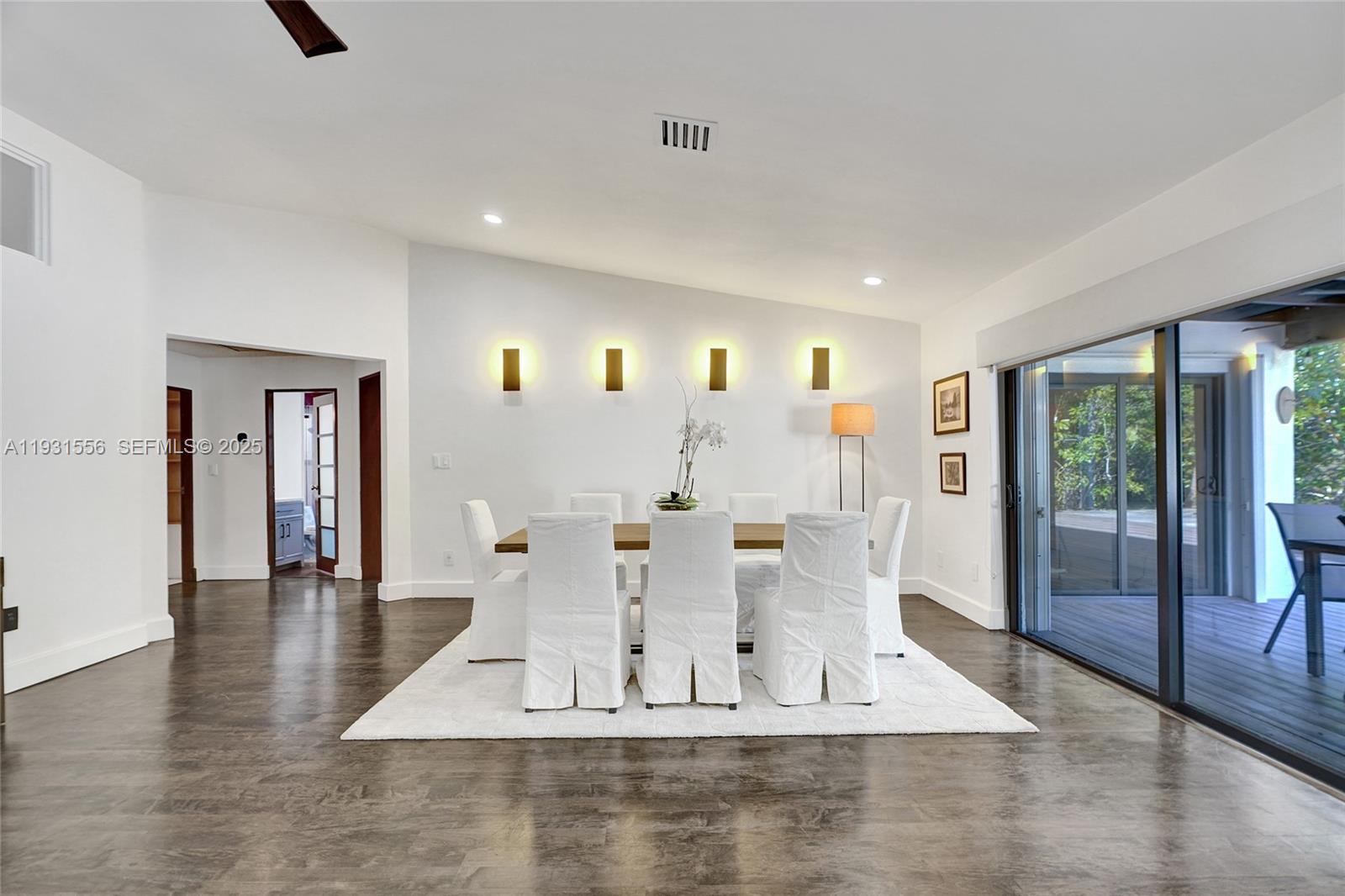 21440 Highland Lks Blvd Miami, FL 33179