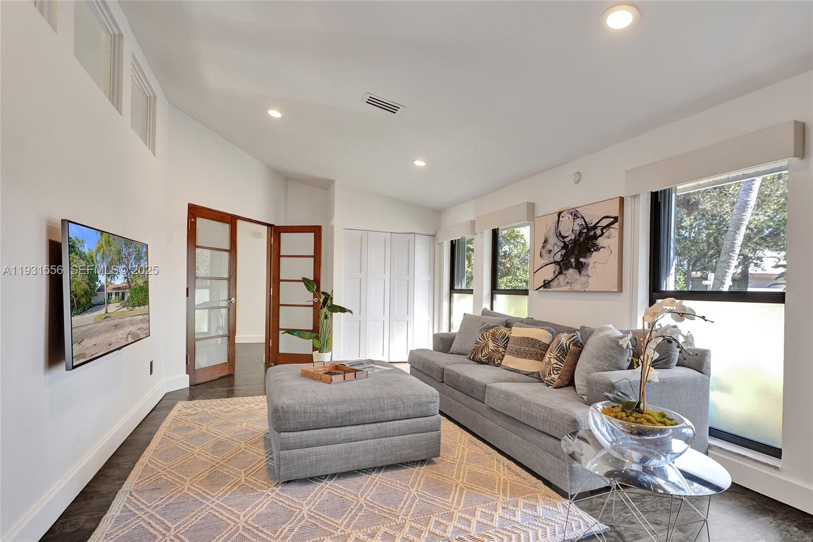 21440 Highland Lks Blvd Miami, FL 33179