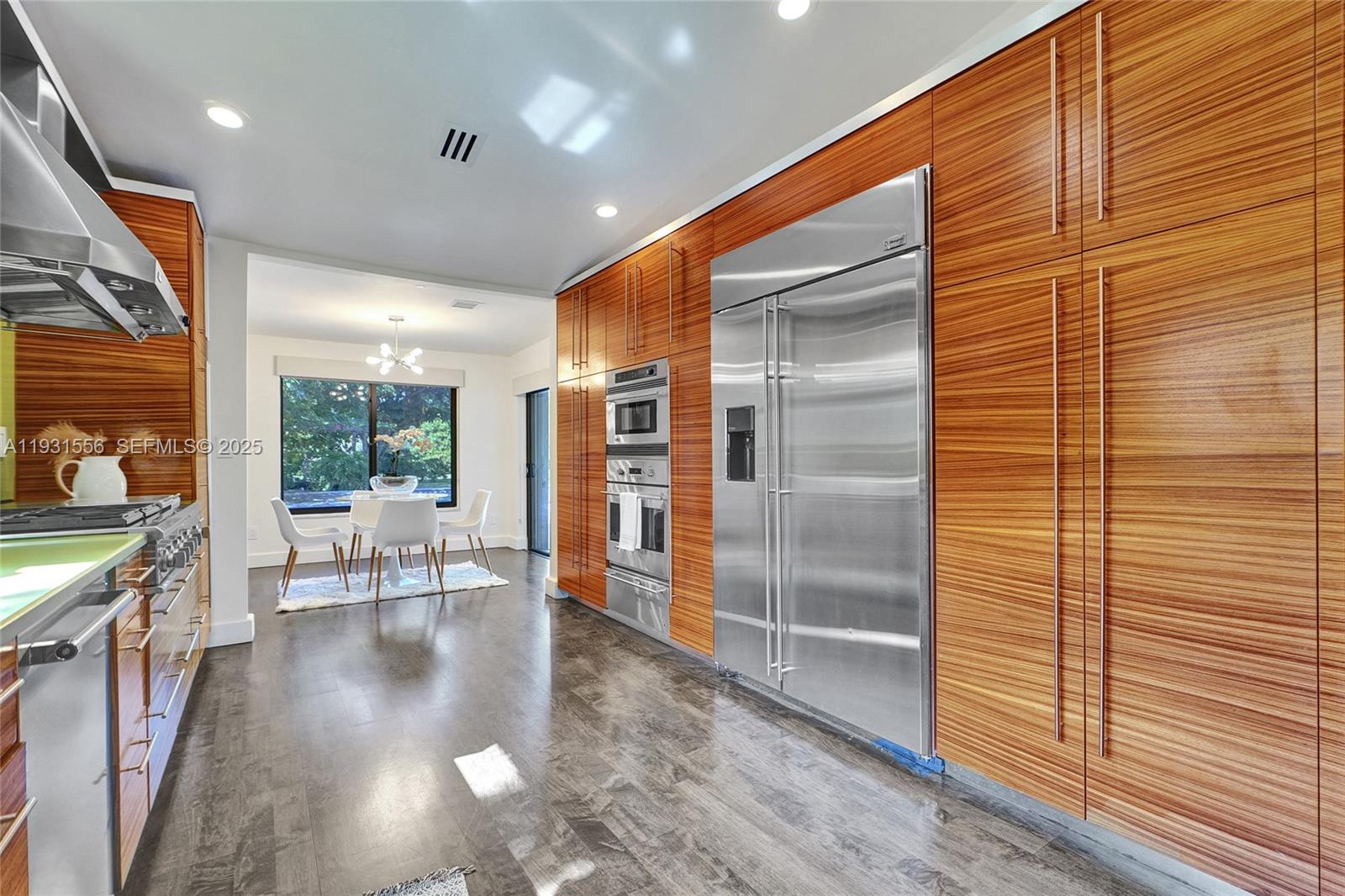 21440 Highland Lks Blvd Miami, FL 33179