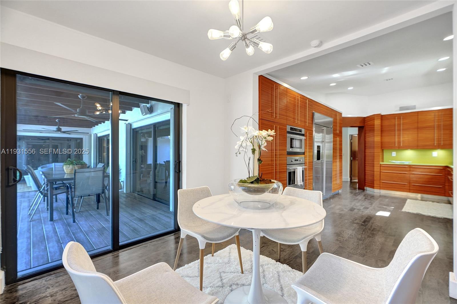 21440 Highland Lks Blvd Miami, FL 33179