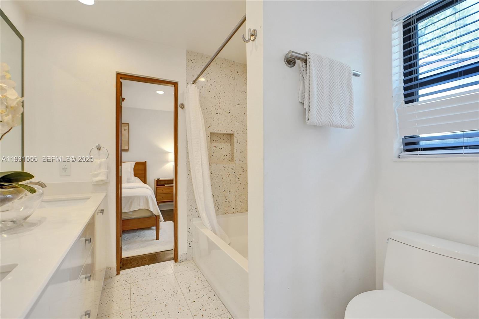 21440 Highland Lks Blvd Miami, FL 33179