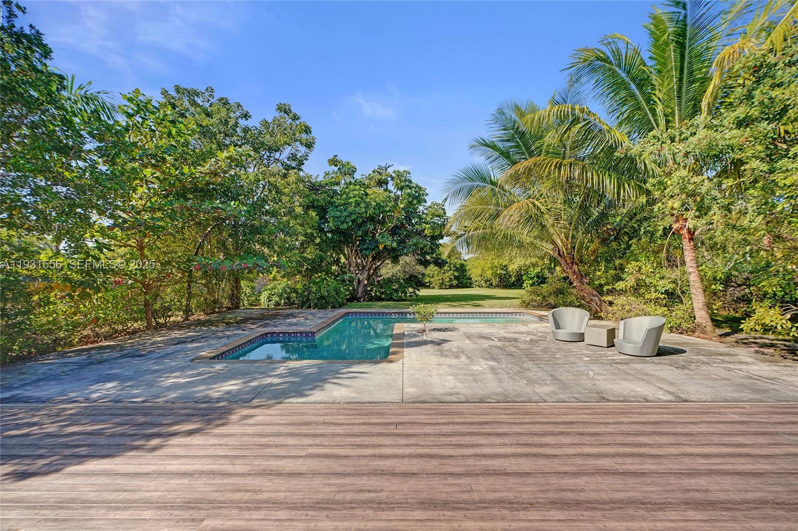 21440 Highland Lks Blvd Miami, FL 33179