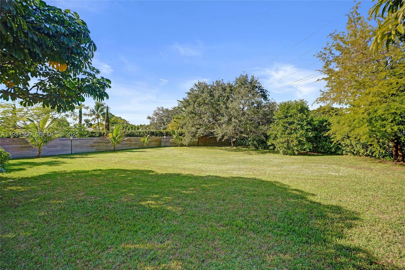 21440 Highland Lks Blvd Miami, FL 33179