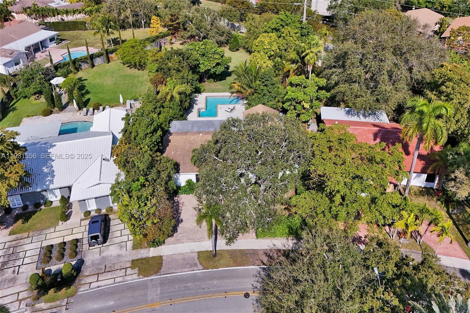 21440 Highland Lks Blvd Miami, FL 33179