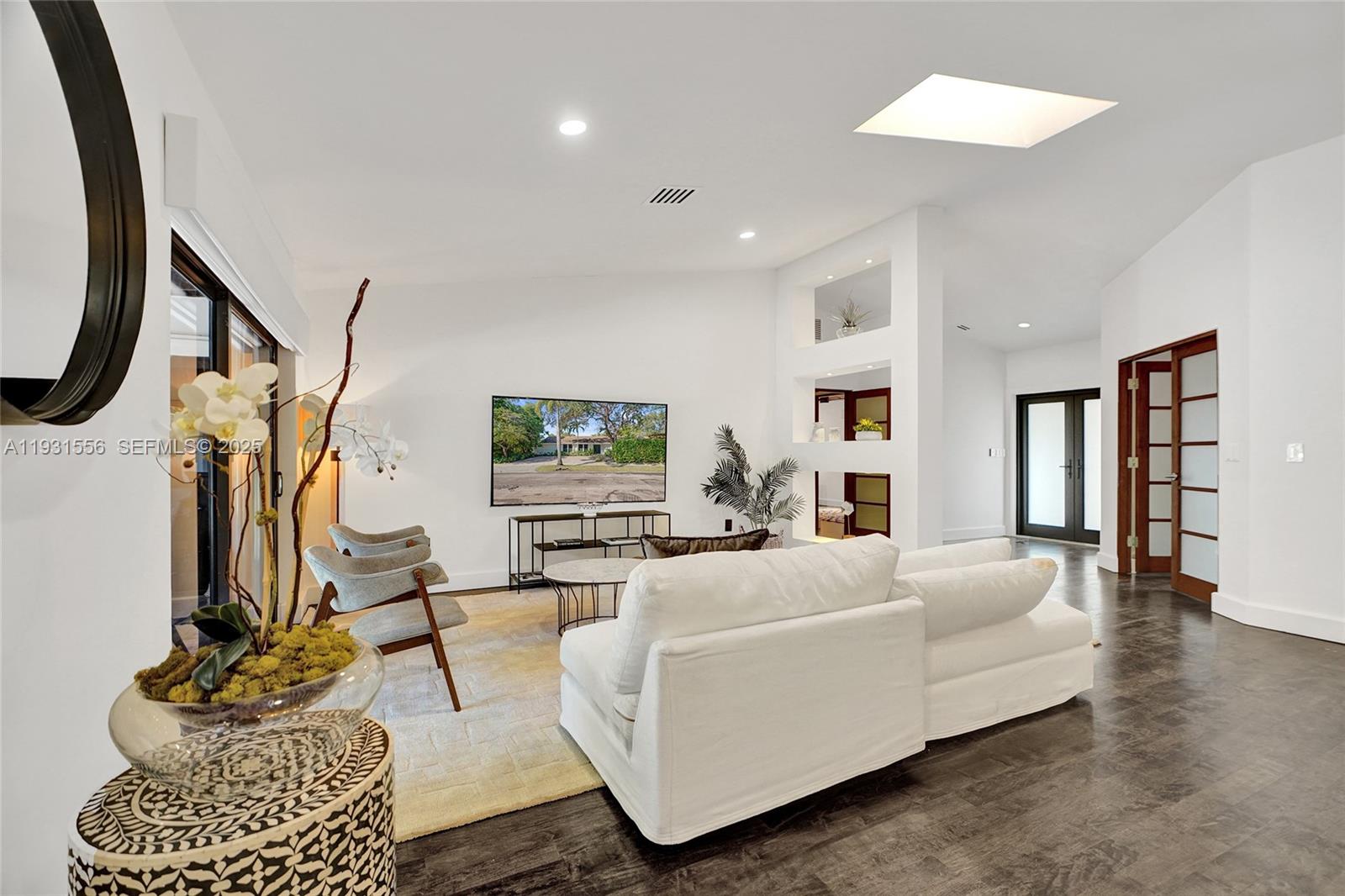 21440 Highland Lks Blvd Miami, FL 33179