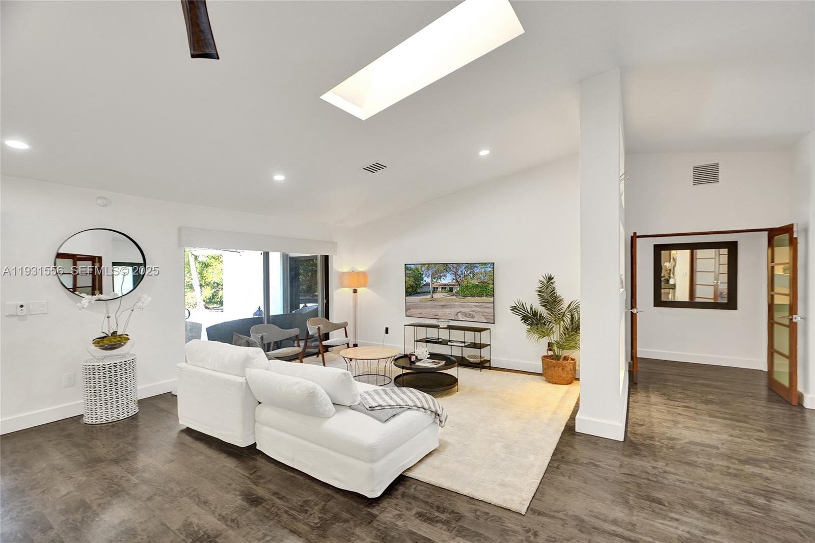 21440 Highland Lks Blvd Miami, FL 33179