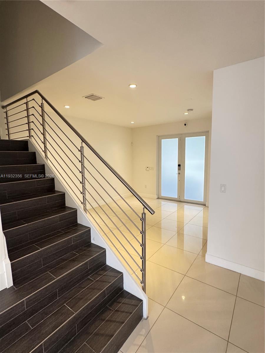 10550 NW 65th Ln Doral, FL 33178