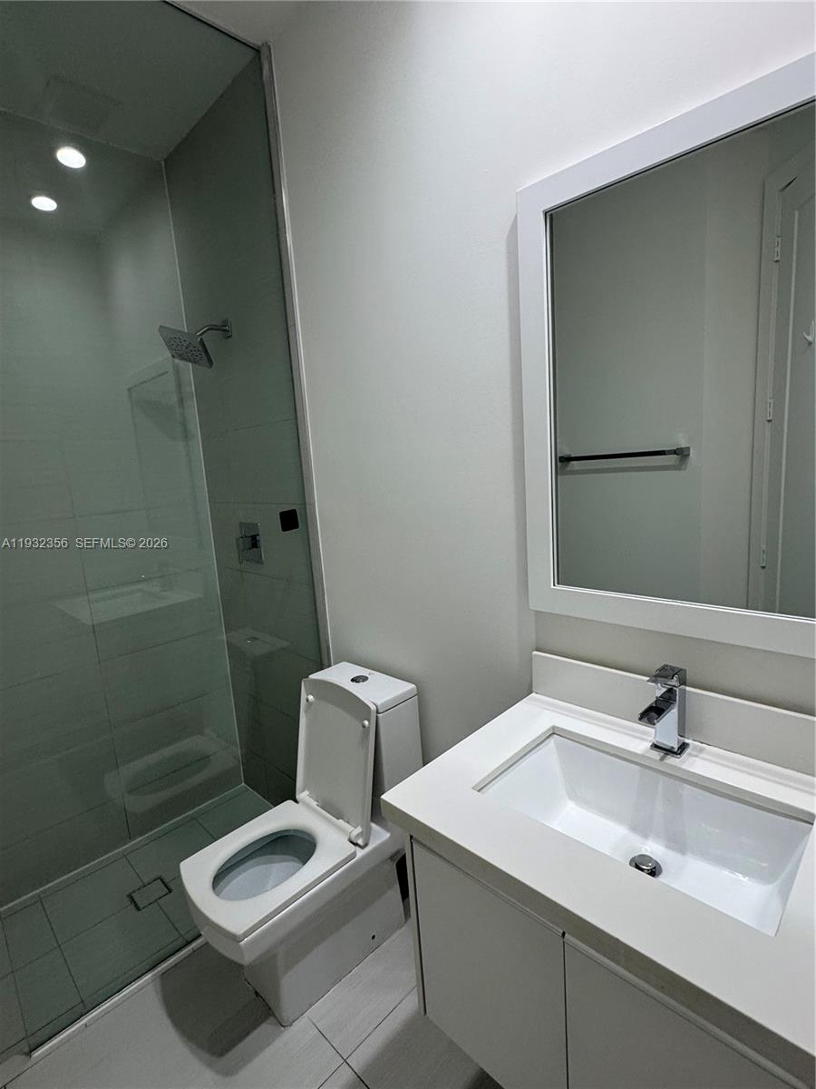 10550 NW 65th Ln Doral, FL 33178