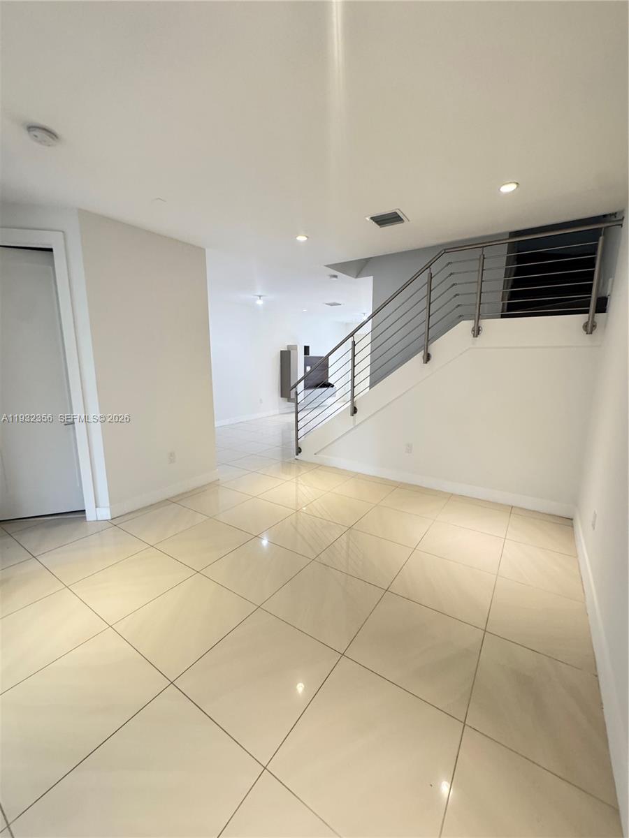 10550 NW 65th Ln Doral, FL 33178