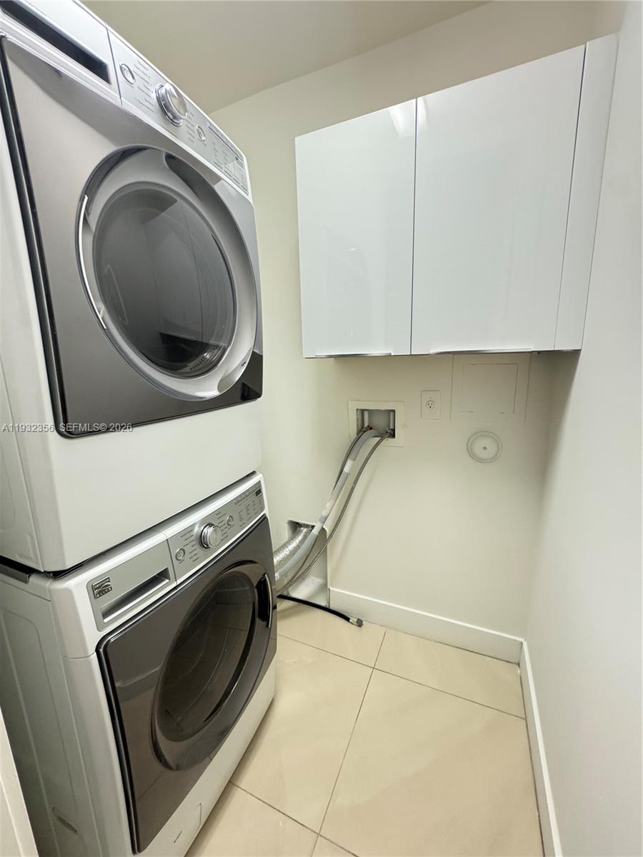 10550 NW 65th Ln Doral, FL 33178