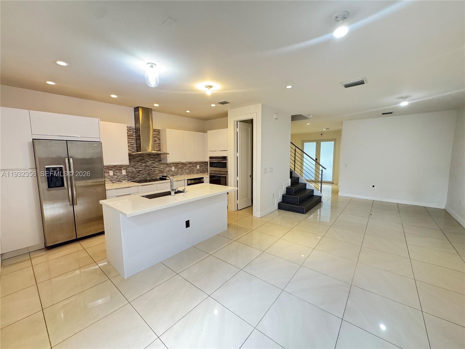 10550 NW 65th Ln Doral, FL 33178