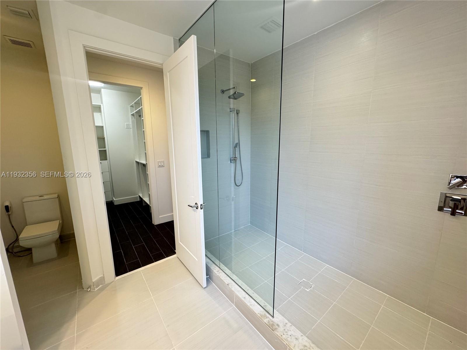 10550 NW 65th Ln Doral, FL 33178