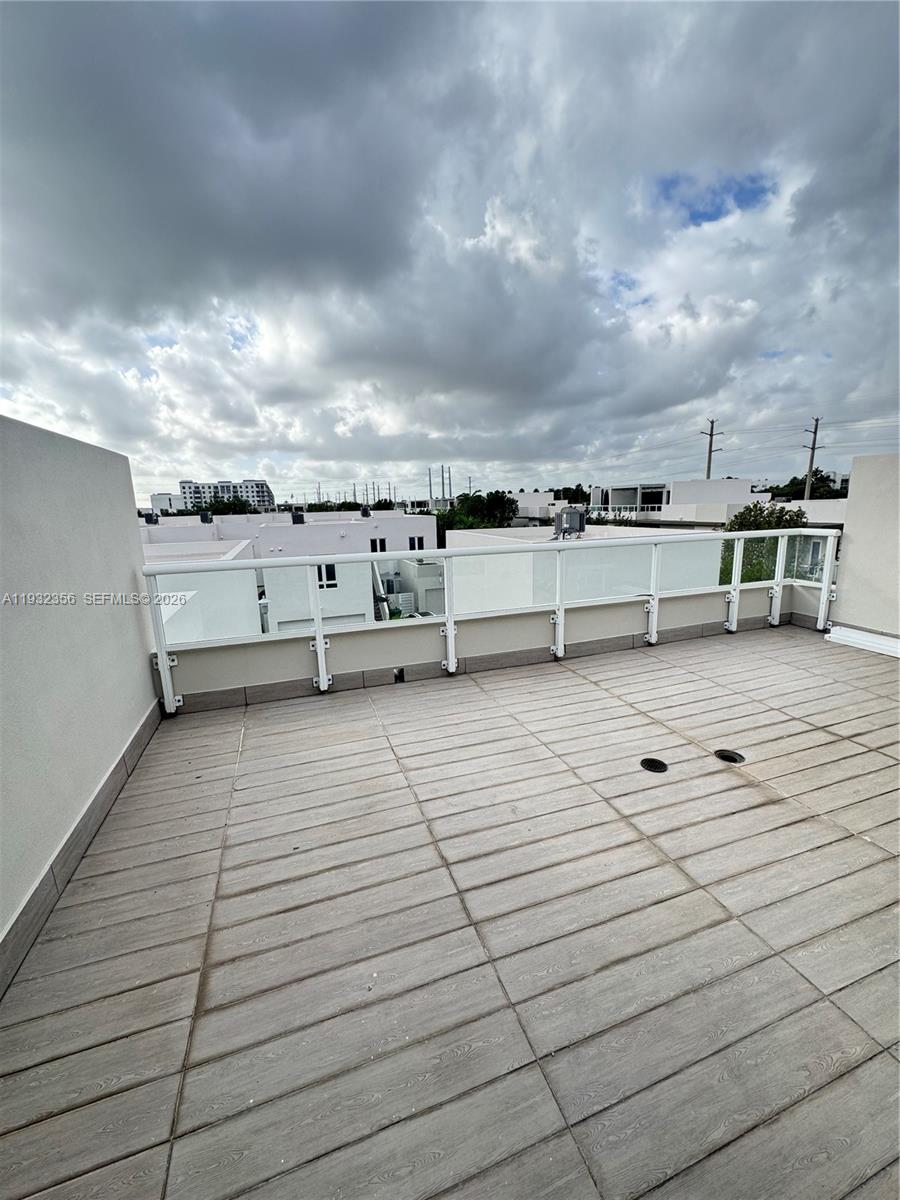 10550 NW 65th Ln Doral, FL 33178