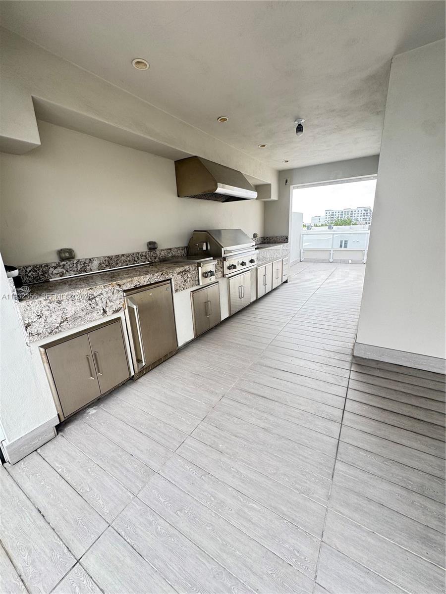 10550 NW 65th Ln Doral, FL 33178