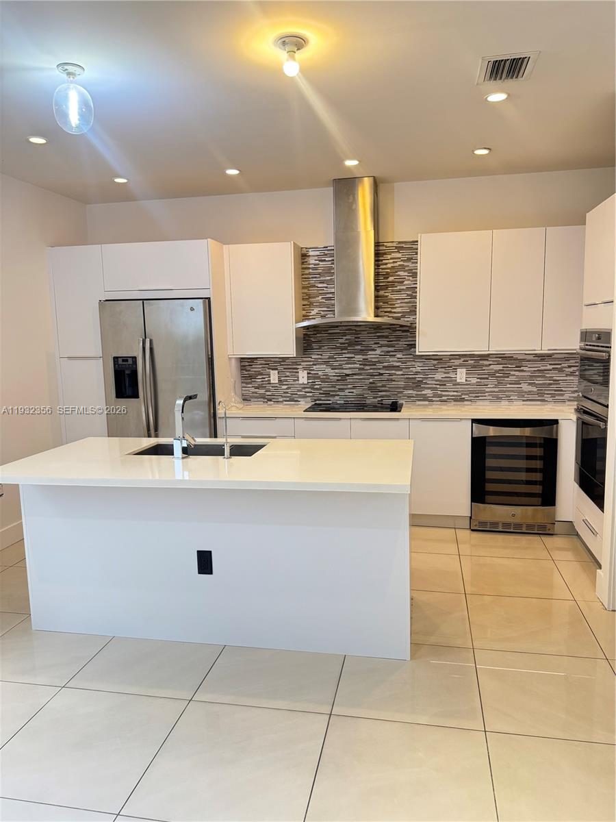 10550 NW 65th Ln Doral, FL 33178