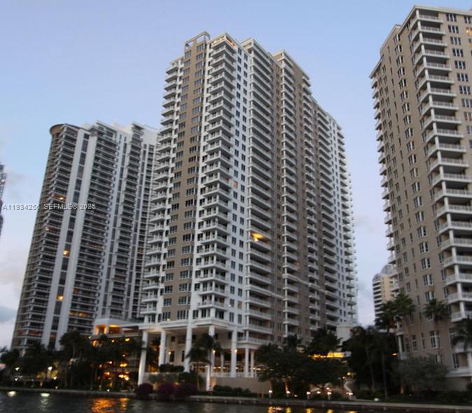 image Courts Brickell Key24