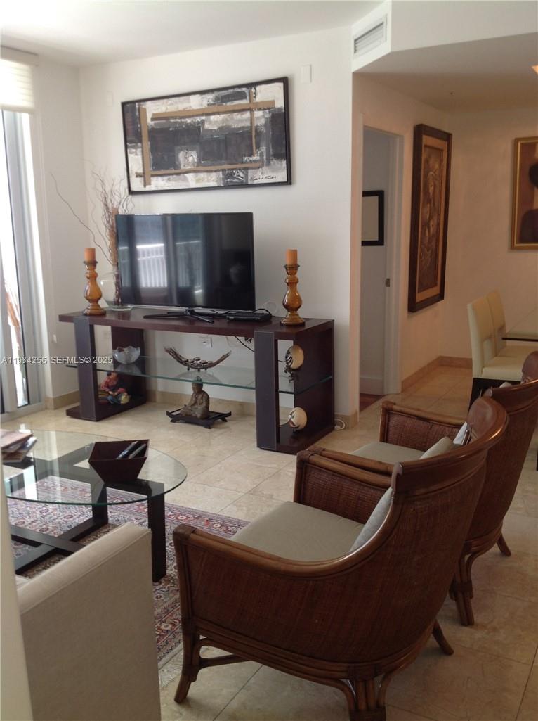 image Courts Brickell Key2