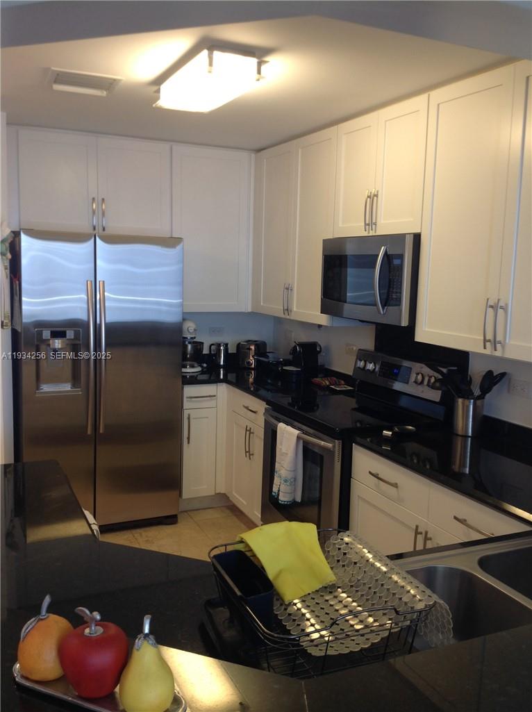 image Courts Brickell Key8