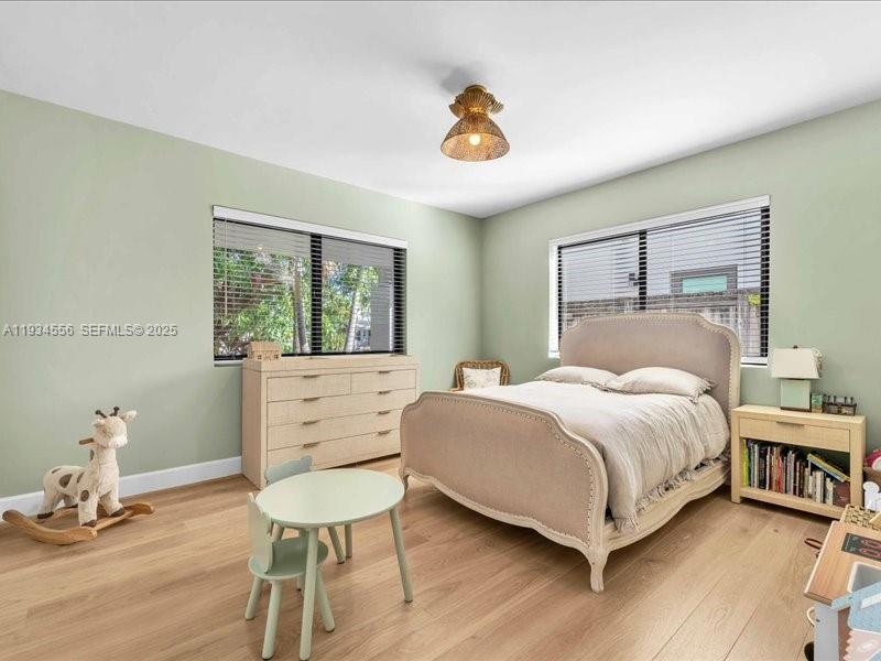 920 W 47th Ct Miami Beach, FL 33140