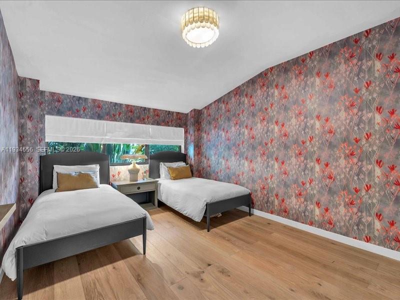 920 W 47th Ct Miami Beach, FL 33140