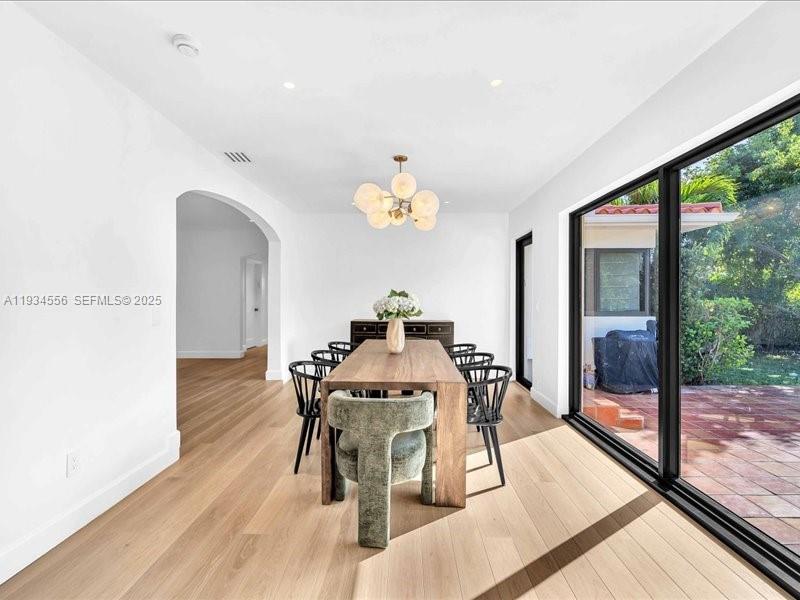 920 W 47th Ct Miami Beach, FL 33140