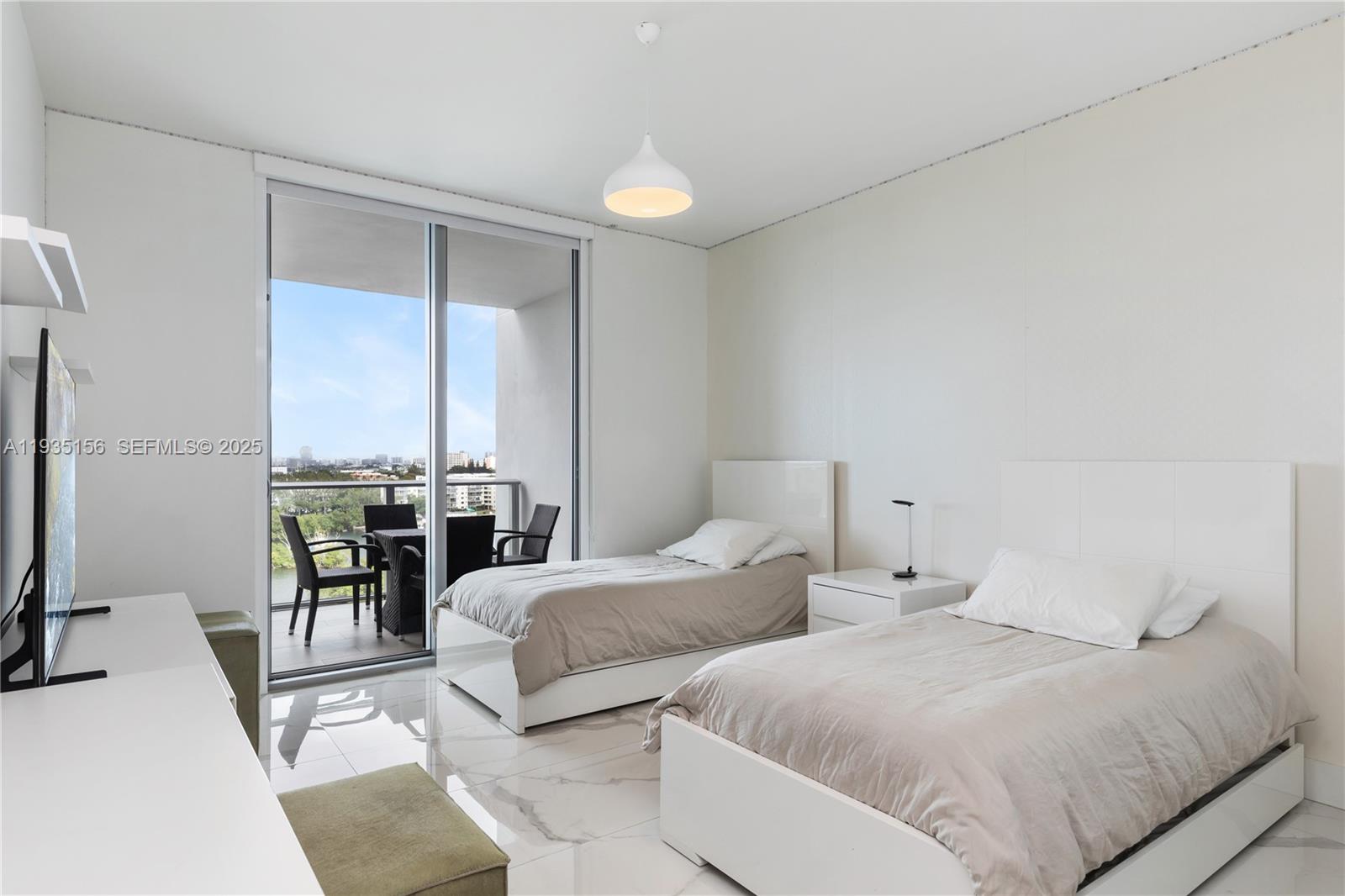 image Marina Palms North24