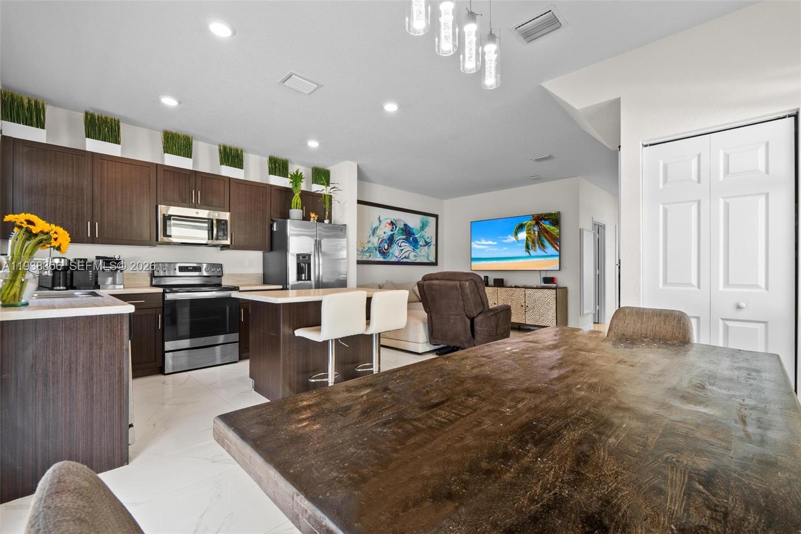 10513 W 32nd Ln Hialeah, FL 33018