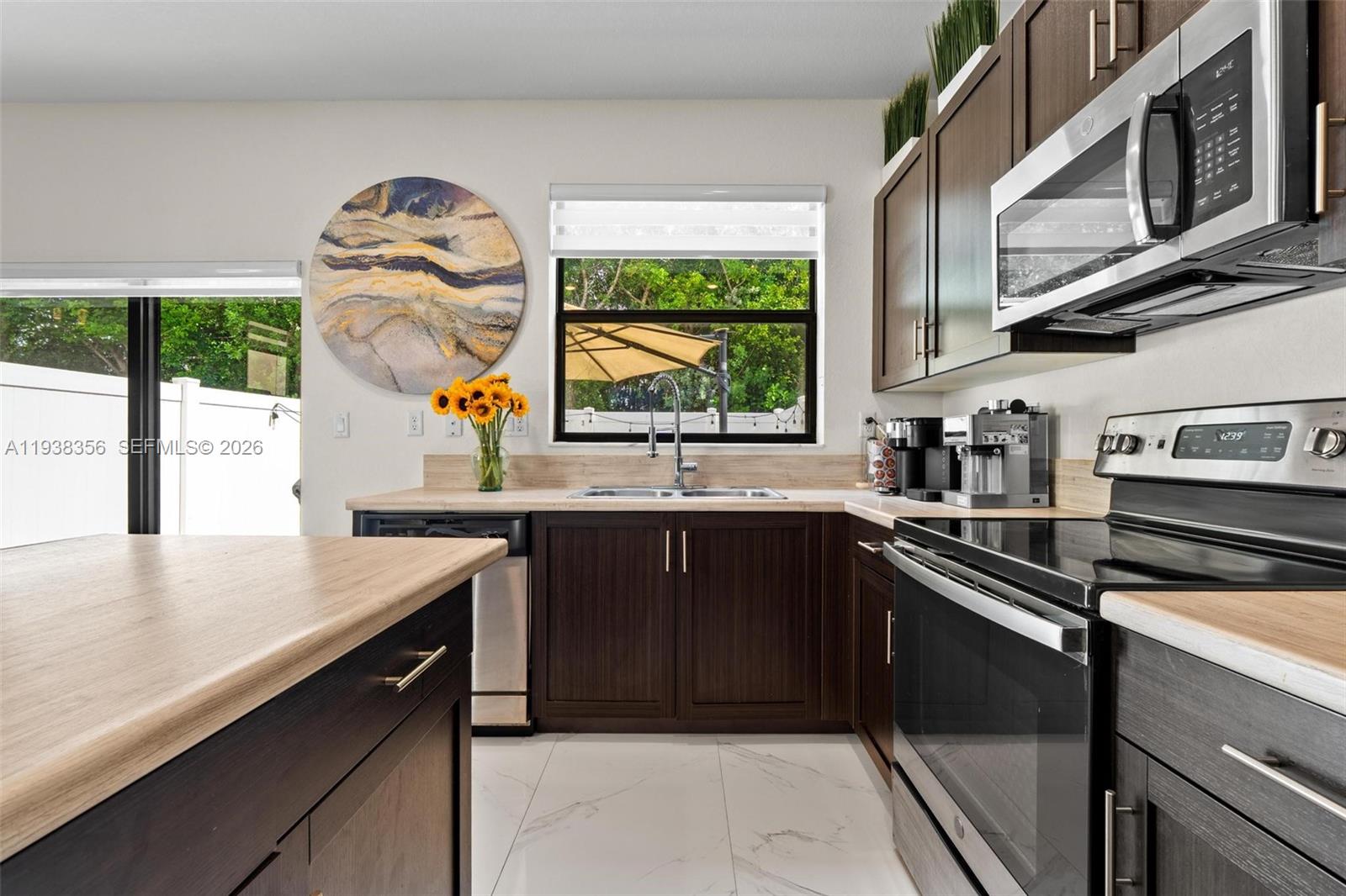 10513 W 32nd Ln Hialeah, FL 33018