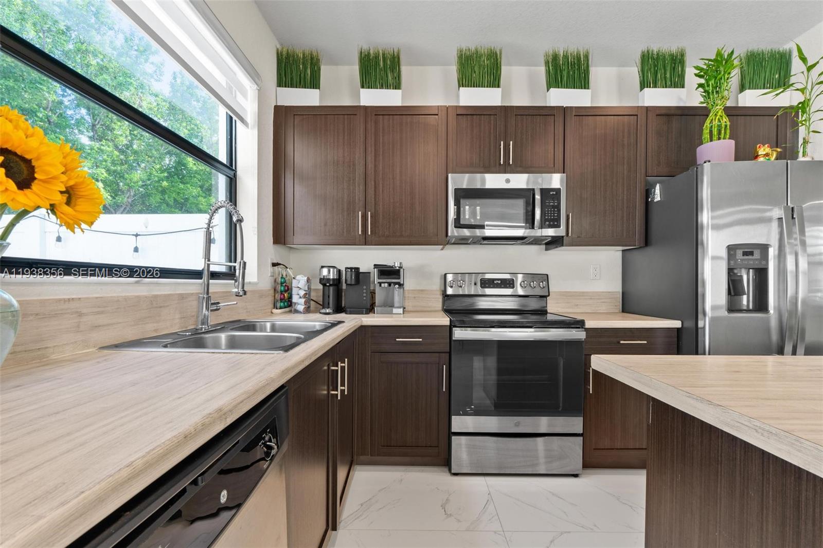 10513 W 32nd Ln Hialeah, FL 33018