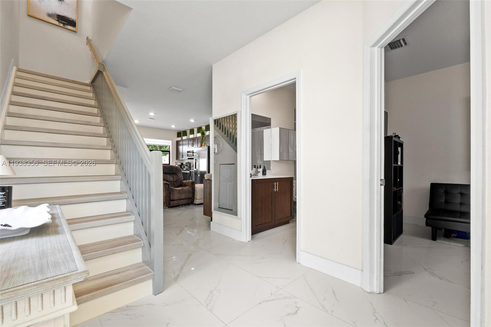 10513 W 32nd Ln Hialeah, FL 33018