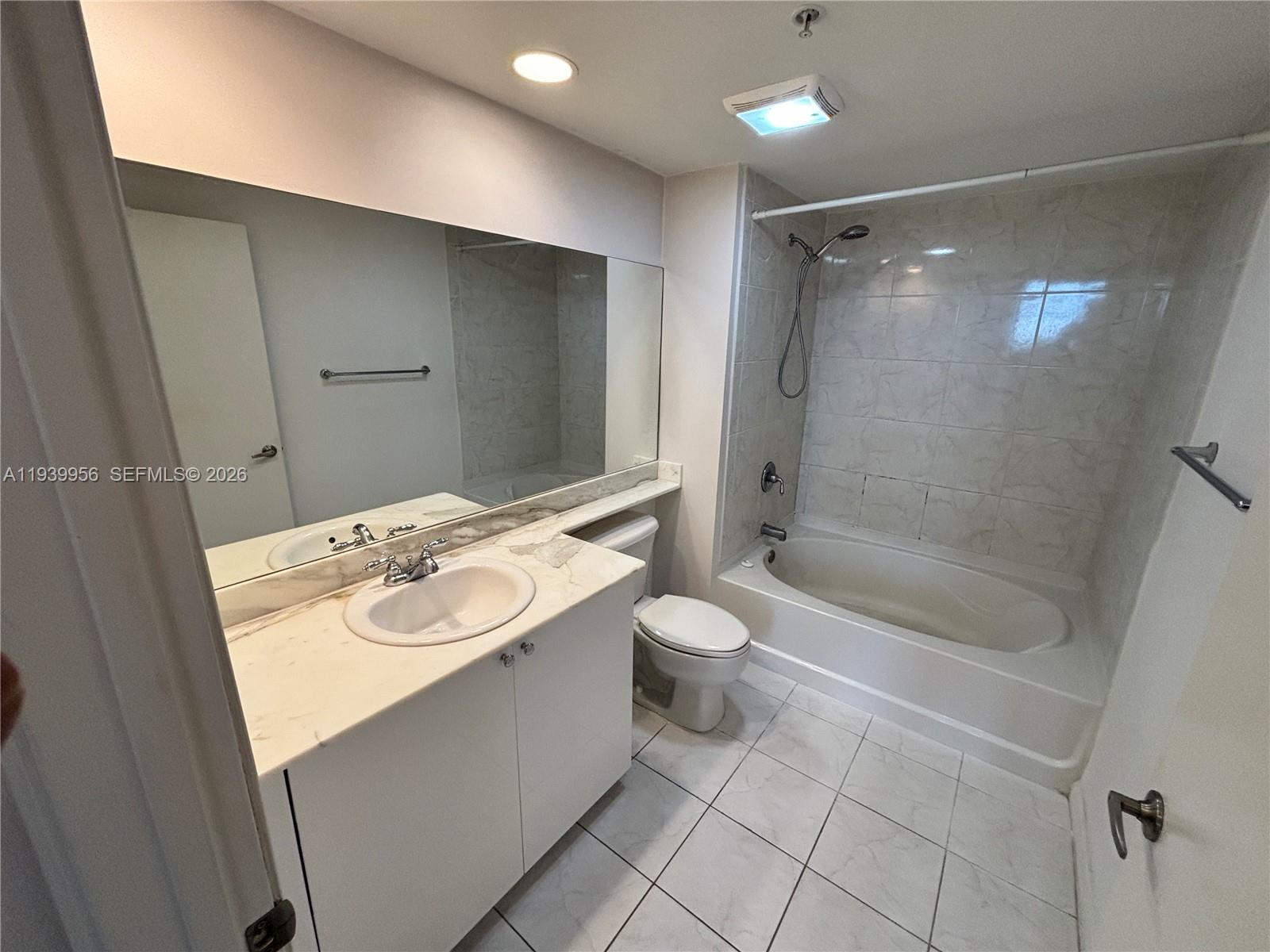 image Venture At Aventura West3