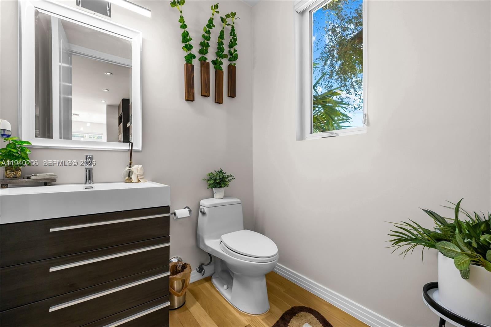 1317 NE 2nd St Fort Lauderdale, FL 33301