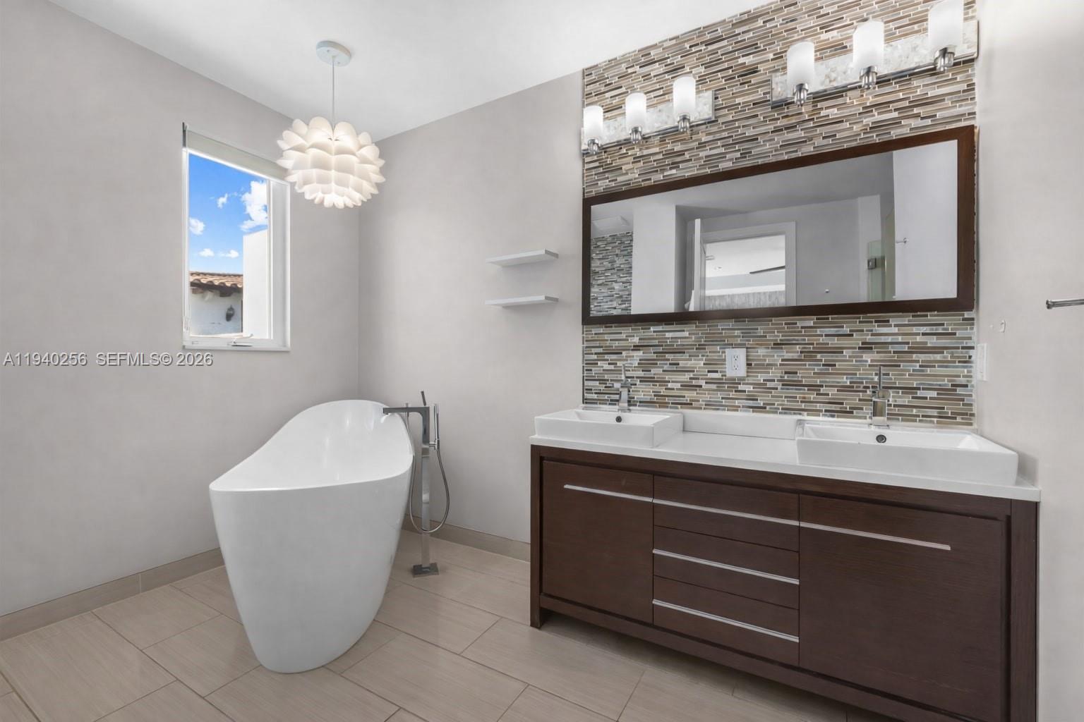 1317 NE 2nd St Fort Lauderdale, FL 33301