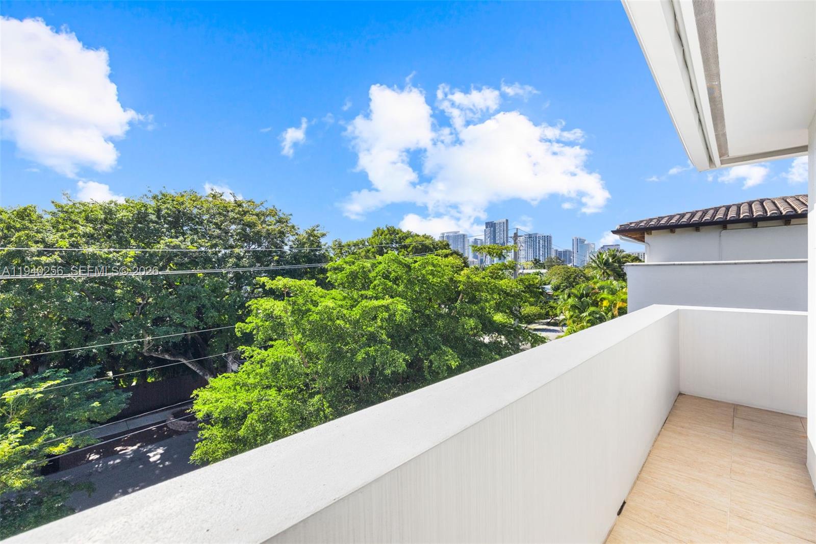 1317 NE 2nd St Fort Lauderdale, FL 33301