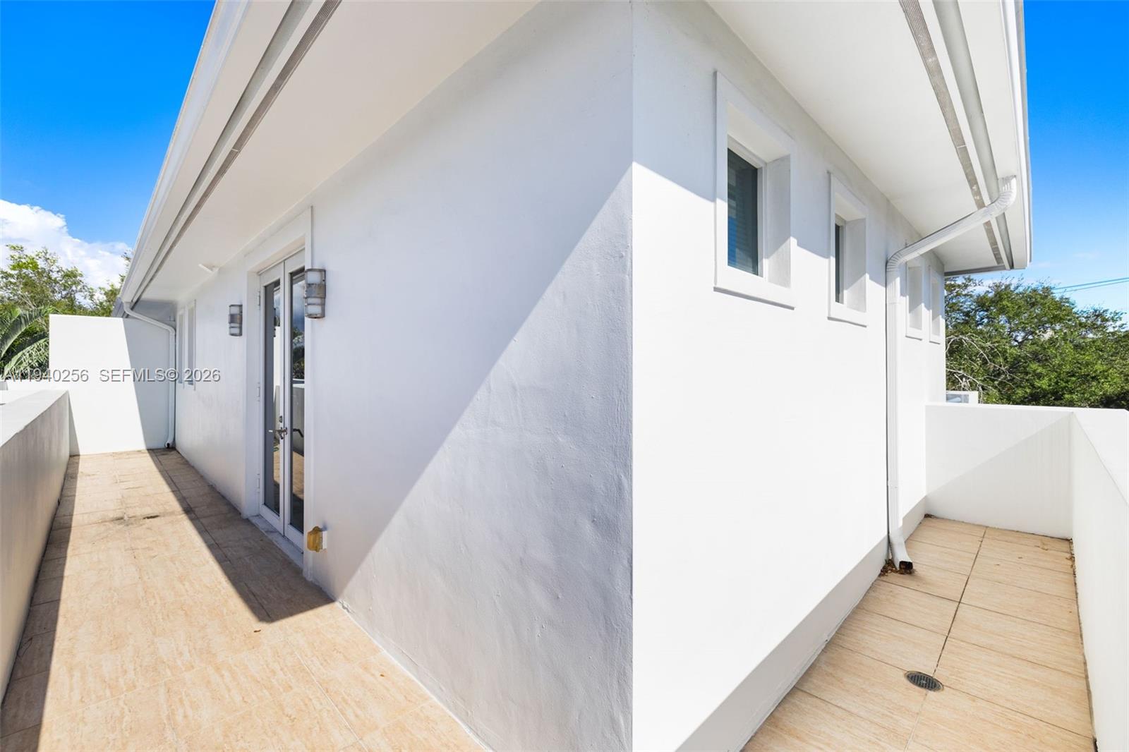 1317 NE 2nd St Fort Lauderdale, FL 33301