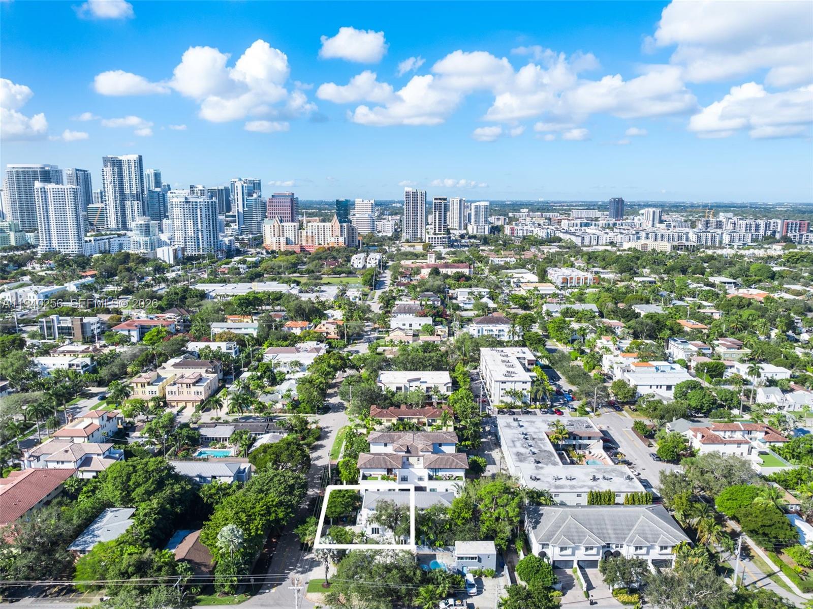 1317 NE 2nd St Fort Lauderdale, FL 33301