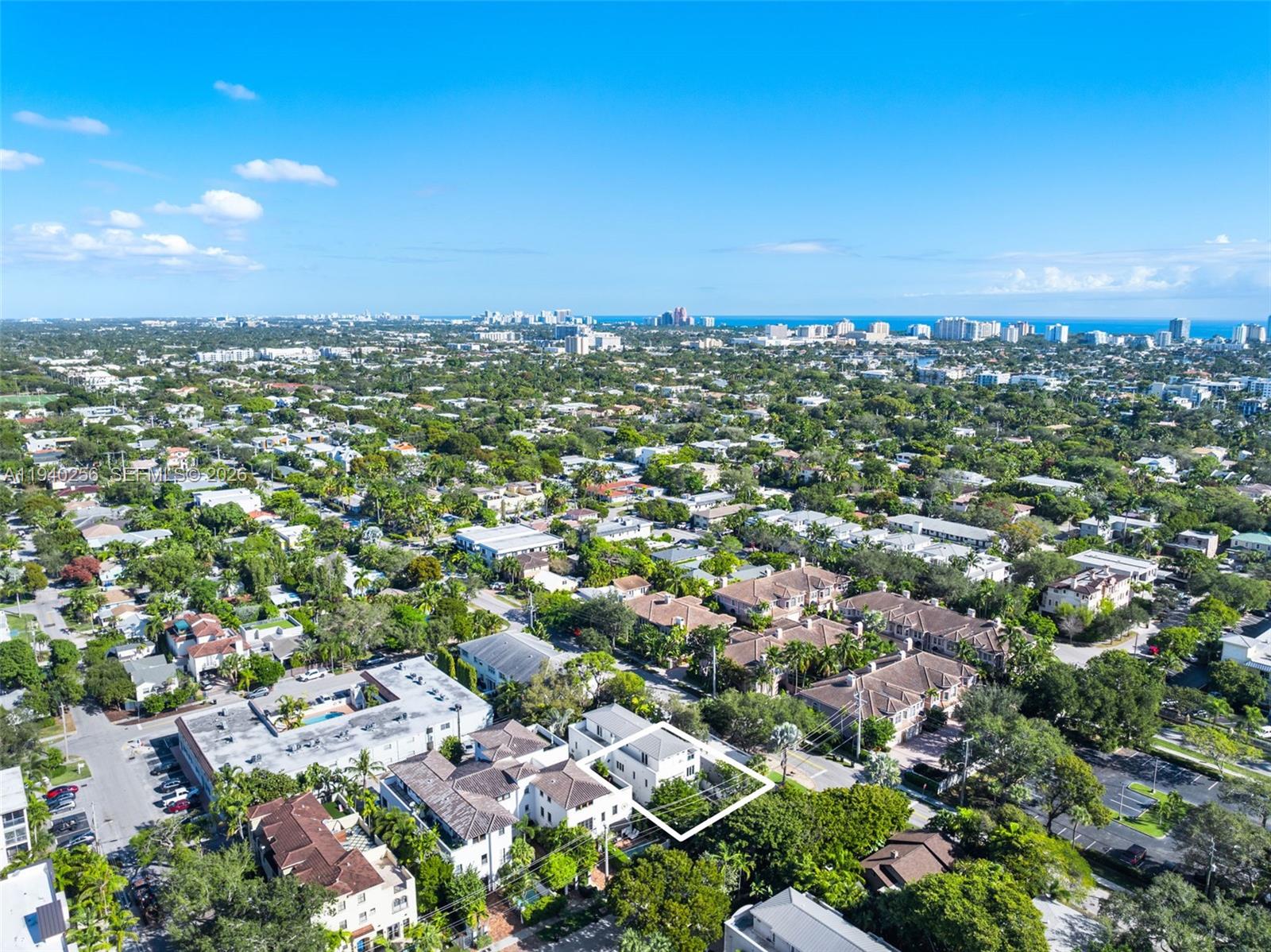 1317 NE 2nd St Fort Lauderdale, FL 33301