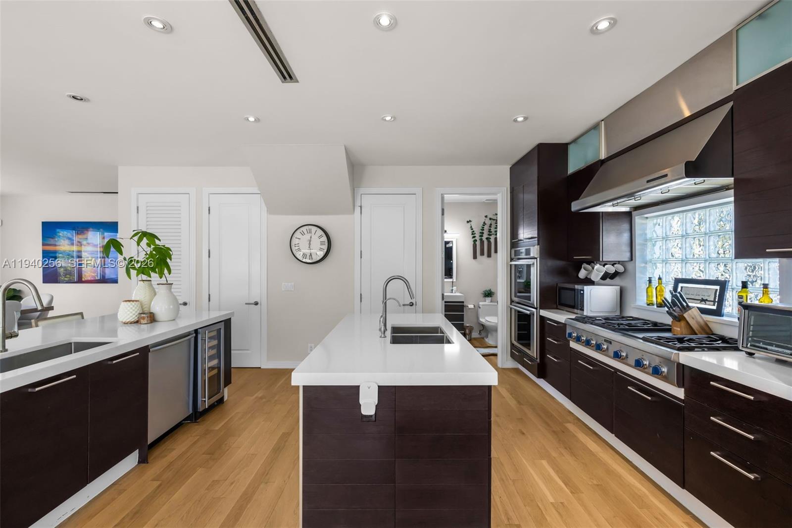 1317 NE 2nd St Fort Lauderdale, FL 33301