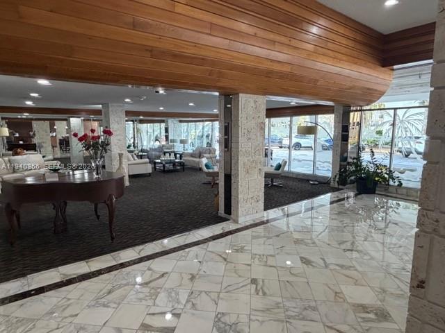 image Winston Towers 50015