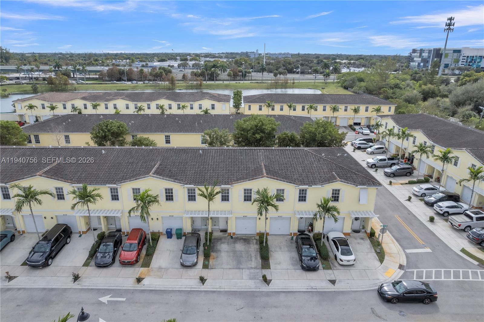 4040 NW 11th St Lauderhill, FL 33313