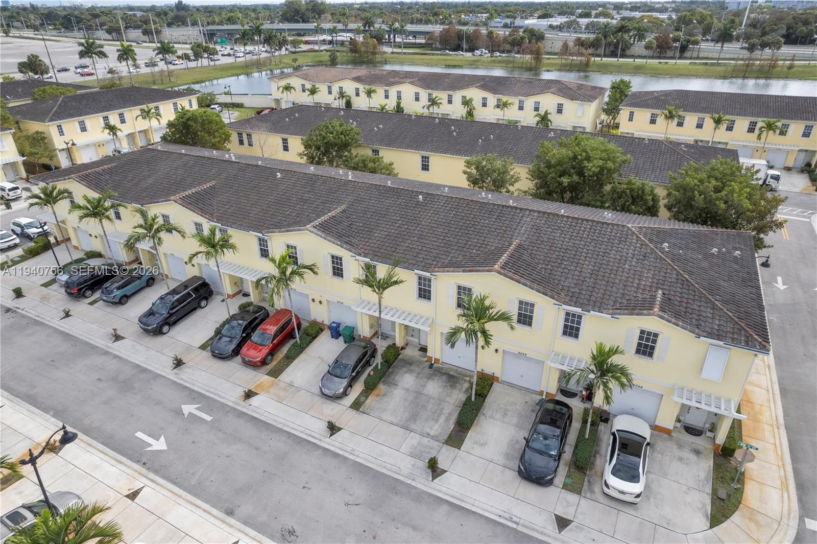 4040 NW 11th St Lauderhill, FL 33313