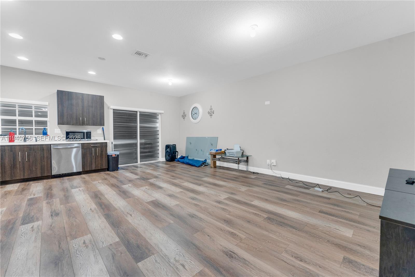 4040 NW 11th St Lauderhill, FL 33313