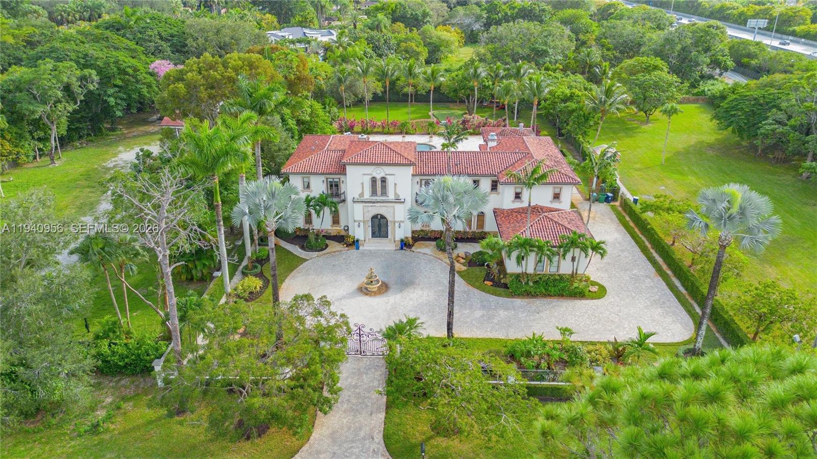 7538 SW 64th St Miami, FL 33143