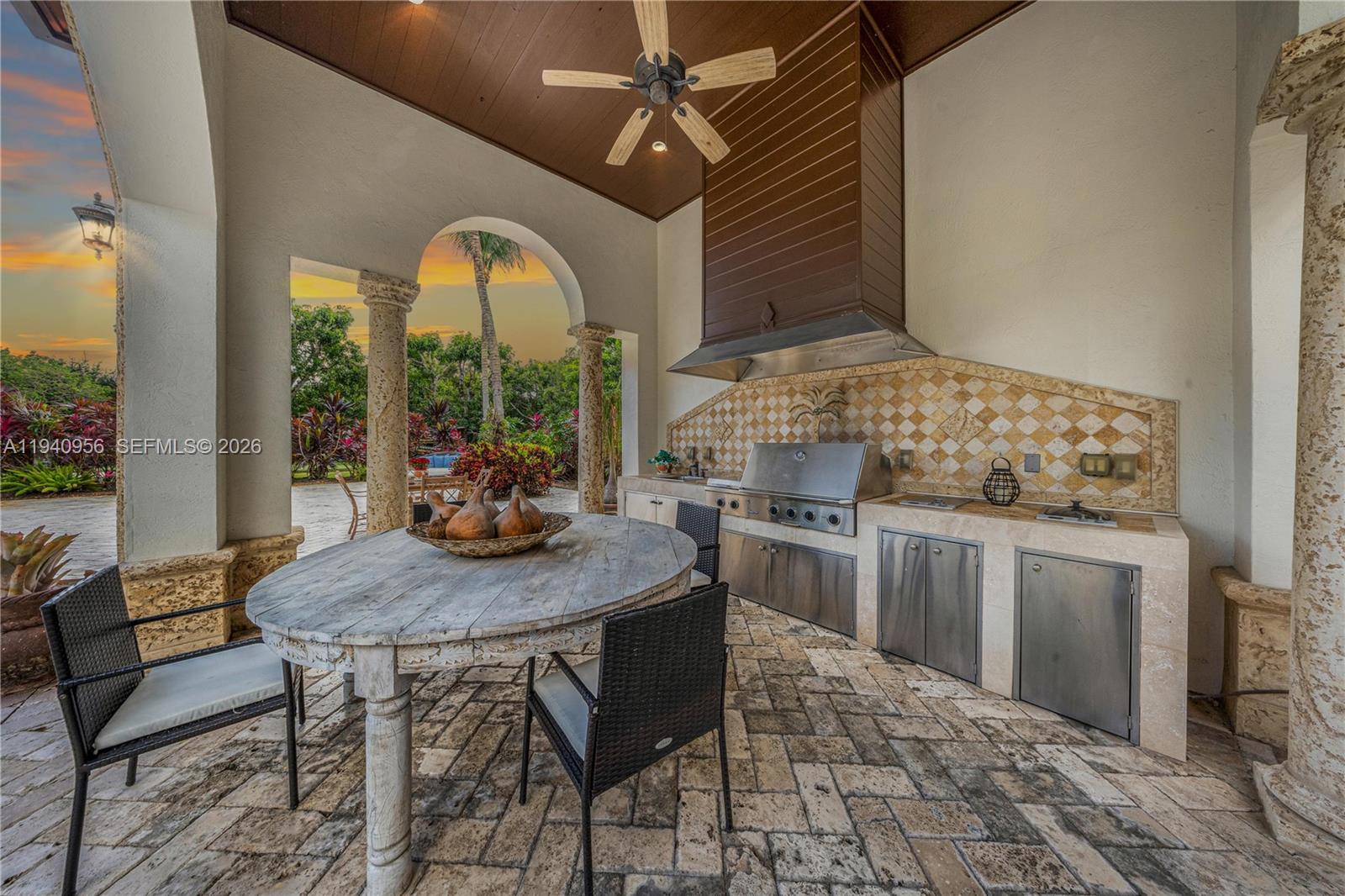 7538 SW 64th St Miami, FL 33143