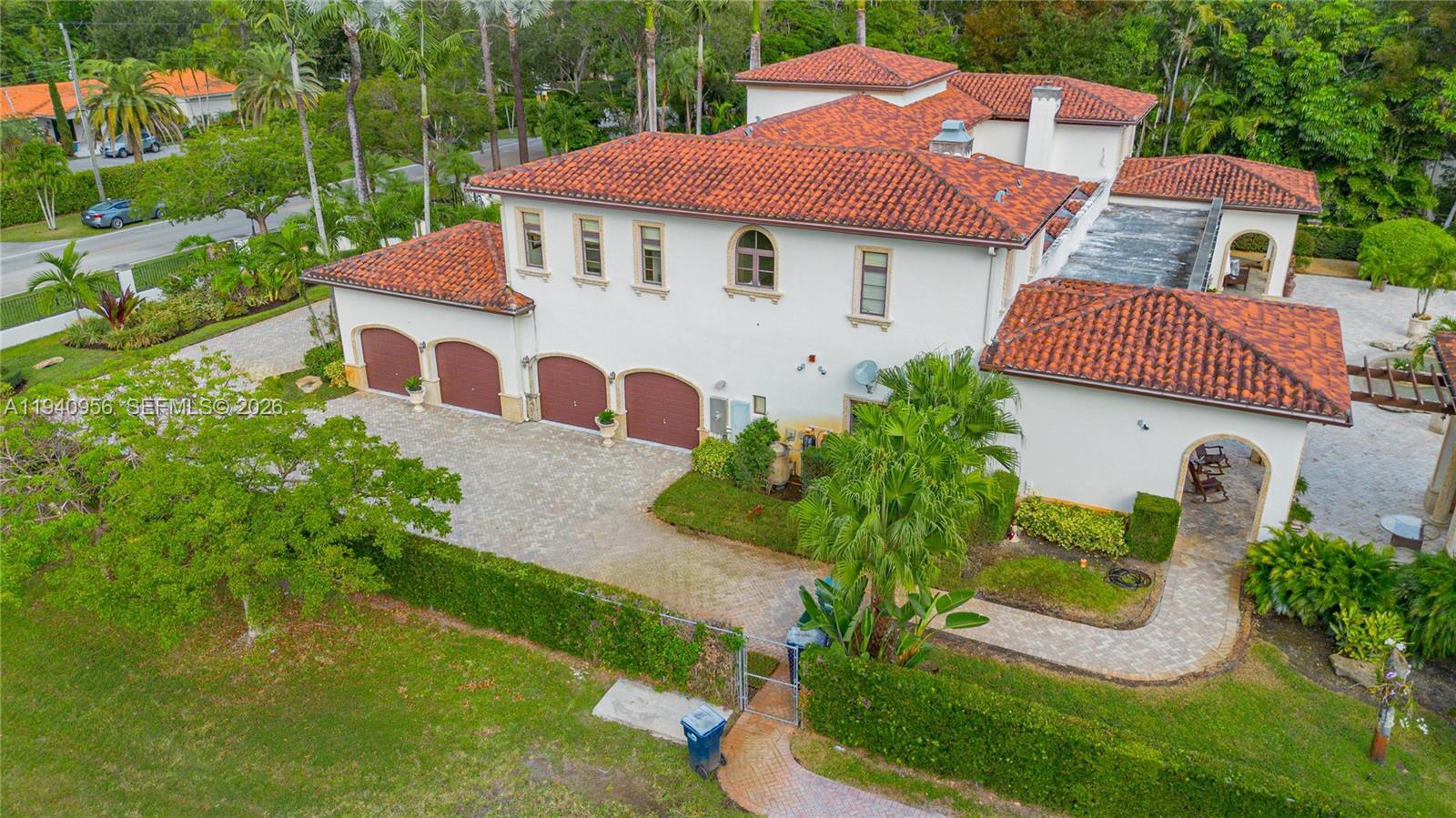 7538 SW 64th St Miami, FL 33143