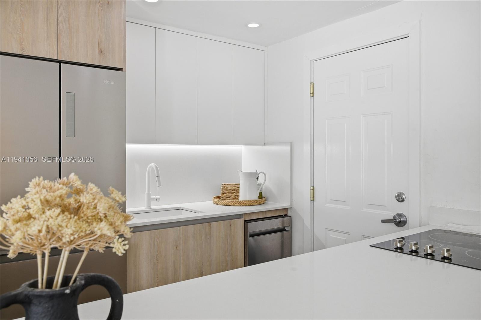 290 Sunrise Dr #110 Key Biscayne, FL 33149