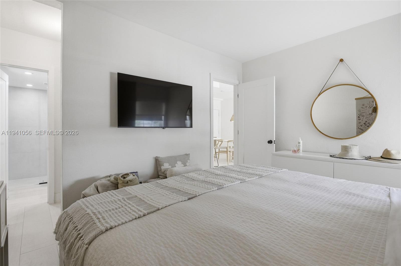 290 Sunrise Dr #110 Key Biscayne, FL 33149