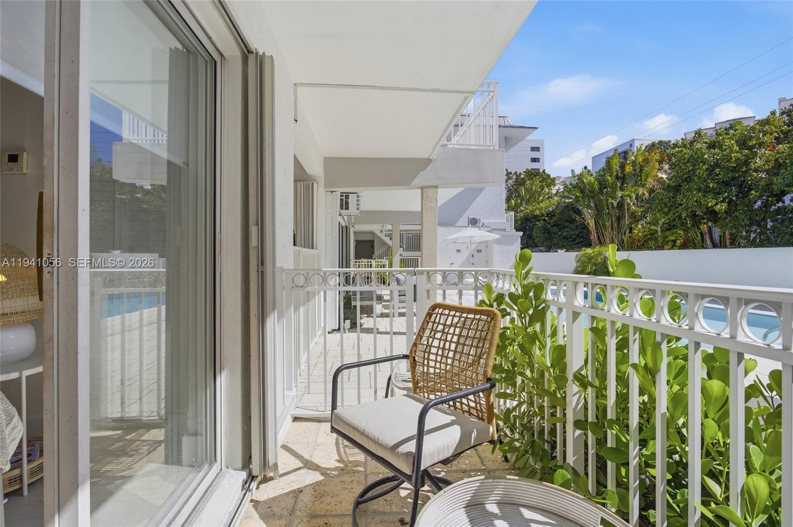 290 Sunrise Dr #110 Key Biscayne, FL 33149