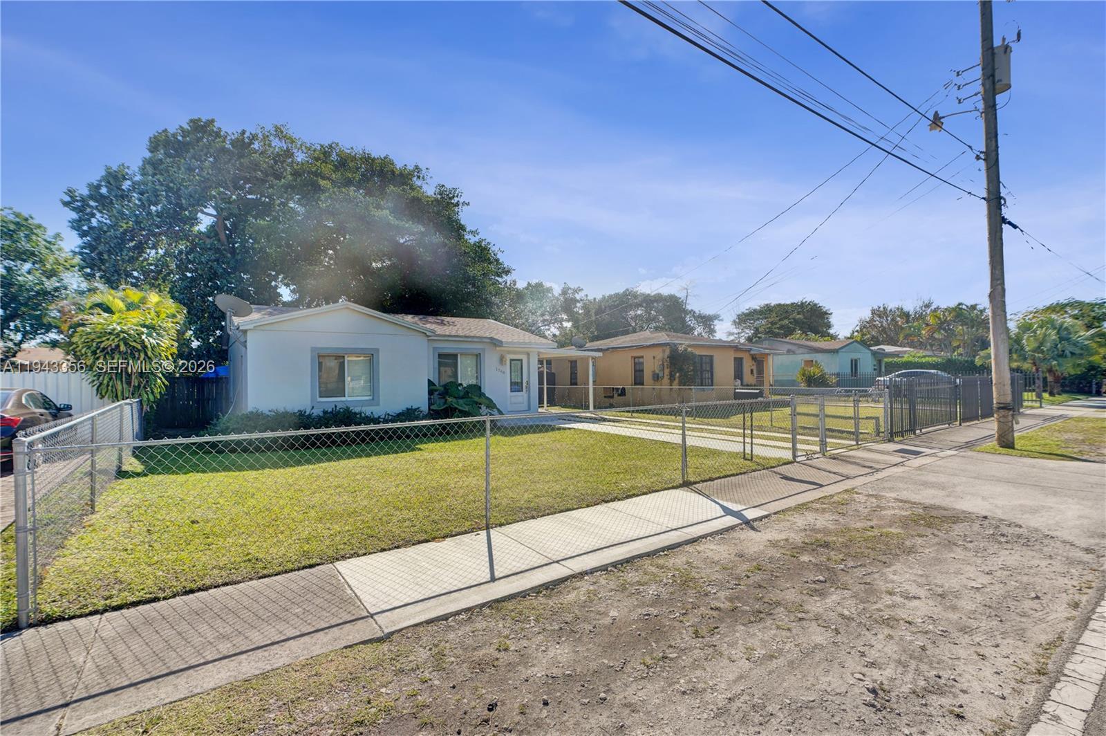 1748 NW 57th St Miami, FL 33142